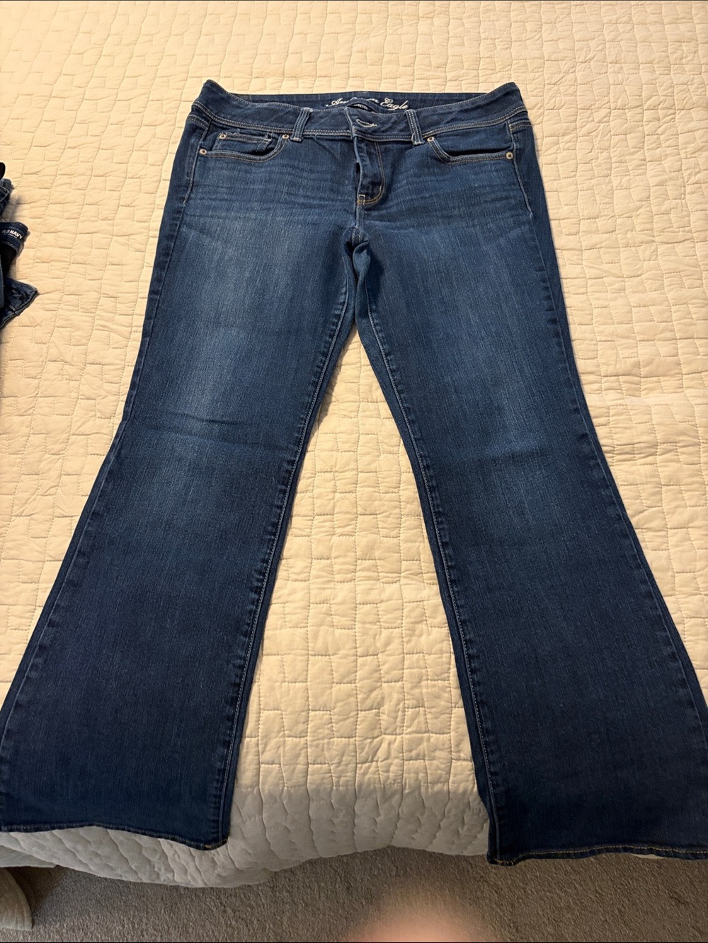 AE Boot Cut Size 14